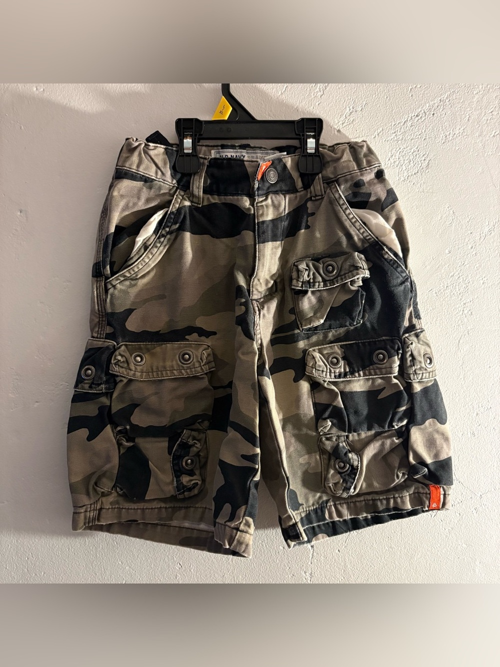 Vintage Y2K Old Navy Boys Size 6 Camo Cargo Shorts 100% Cotton Utility